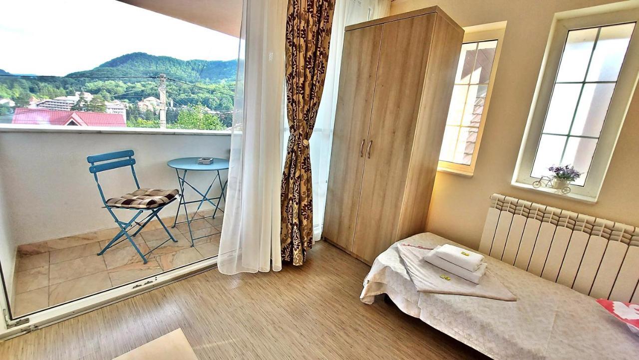 Отель Casa Giulia Бэи­ле-Олэ­неш­ти Экстерьер фото